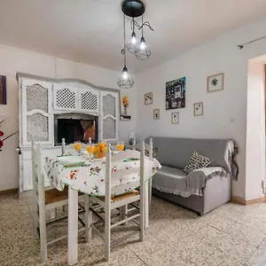 Encantadora Casa De Pueblo 7 Pax Con Gran Terraza Сasa de vacaciones