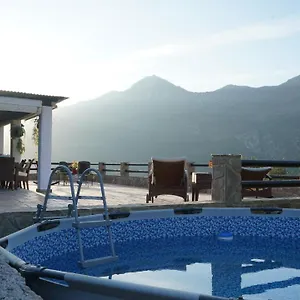 El Higueron Chalet